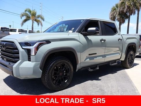 Used 2024 Toyota Tundra SR5 w/ SR5 Convenience Package AWD/4WD image 4