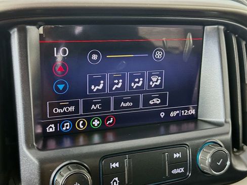 Used 2019 Chevrolet Colorado Z71 AWD/4WD image 18