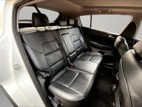 Used 2022 Kia Sportage EX AWD/4WD image 27