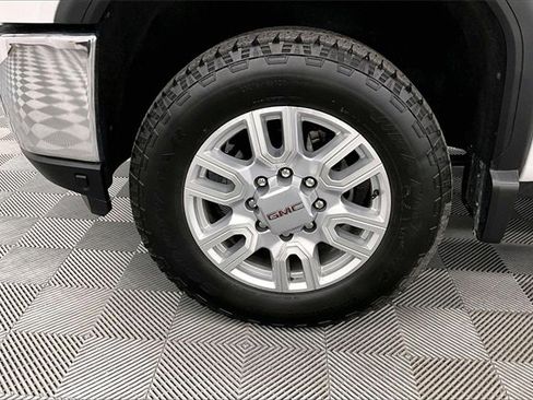 Used 2023 GMC Sierra 3500 SLE w/ SLE Value Package image 9