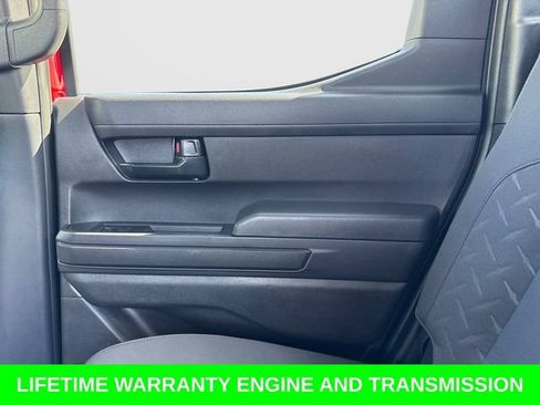 Used 2025 Toyota Tacoma SR5 AWD/4WD image 15
