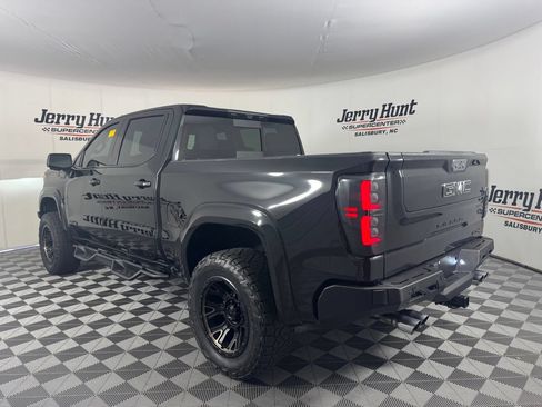 Used 2022 GMC Sierra 1500 AT4 w/ AT4 Premium Package AWD/4WD image 9