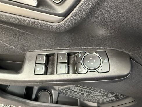 Used 2021 Ford Escape SE w/ SE Sport Appearance Package image 10