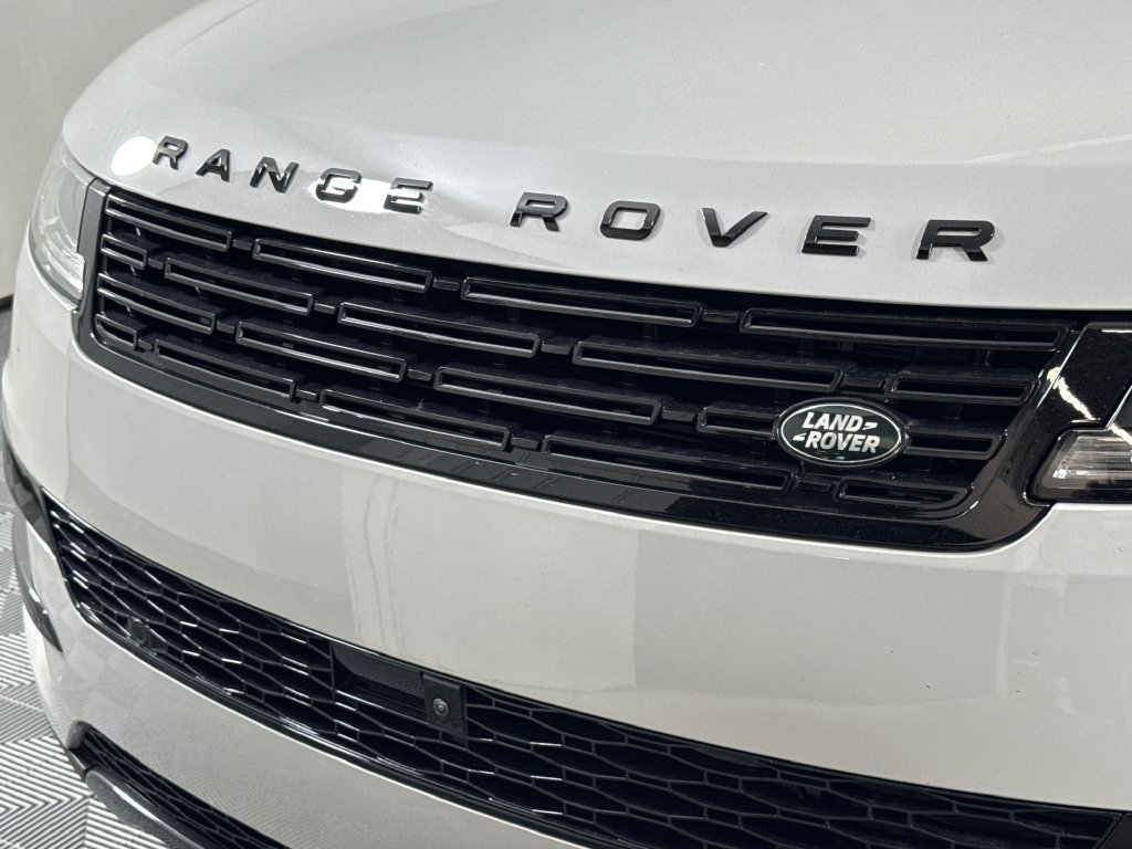 New 2027 Land Rover Range Rover Sport SE AWD/4WD image 12