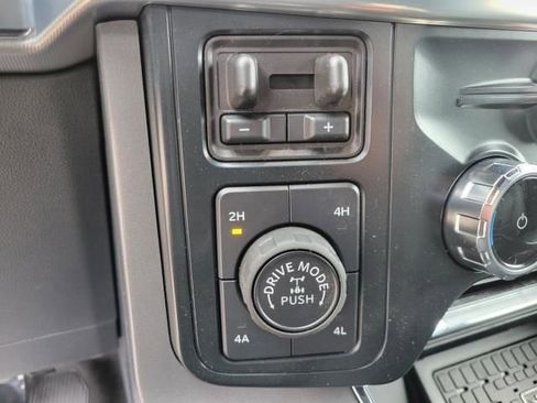 New 2025 Ford F150 Lariat w/ Equipment Group 502A High image 29