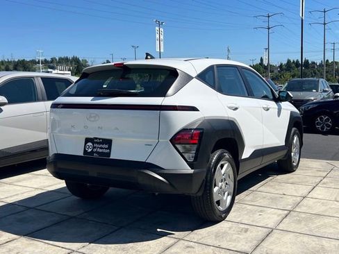 Certified 2025 Hyundai Kona SE AWD/4WD image 9