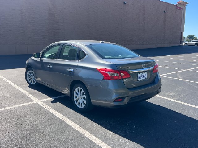Used 2019 Nissan Sentra SV FWD image 3