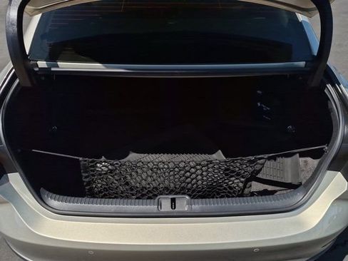 Used 2019 Lexus ES 300h w/ Premium Package FWD image 28