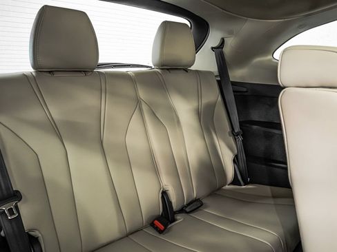 New 2026 Acura MDX SH-AWD image 33