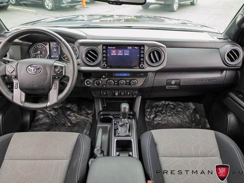 Used 2022 Toyota Tacoma TRD Off-Road w/ Black Out Package (TMS) AWD/4WD image 33