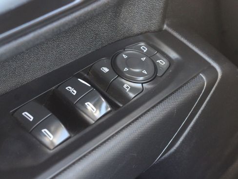 Used 2021 GMC Sierra 2500 4x4 Crew Cab w/ Gooseneck/5TH Wheel Package image 21