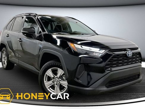 Used 2023 Toyota RAV4 XLE w/ Convenience Package AWD/4WD image 1