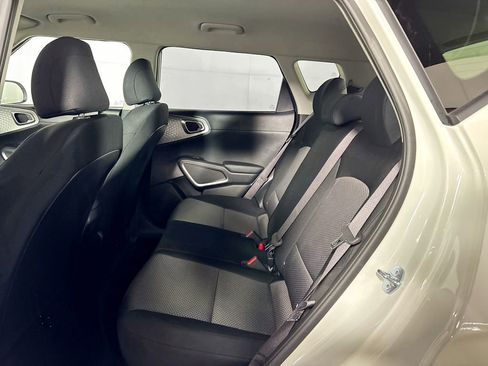 Certified 2025 Kia Soul LX image 20