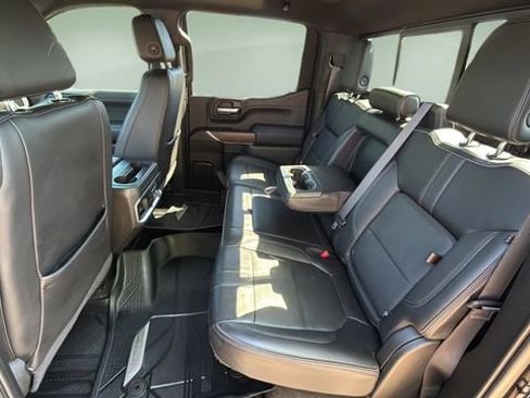 Used 2021 Chevrolet Silverado 1500 High Country w/ Technology Package image 21