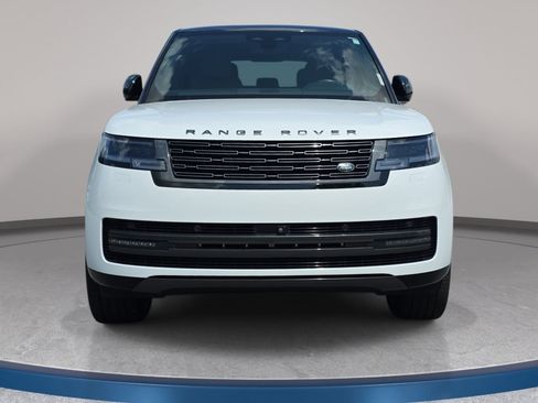 Used 2025 Land Rover Range Rover SE AWD/4WD image 2