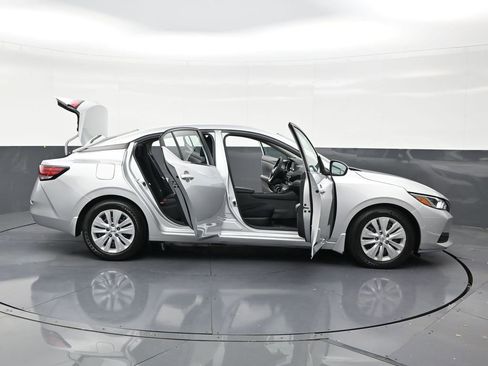 Used 2023 Nissan Sentra S FWD image 30