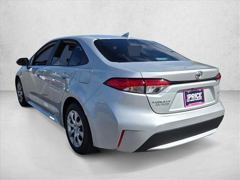 Used 2022 Toyota Corolla LE FWD image 8