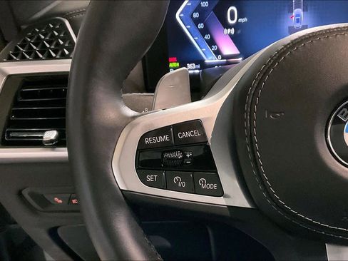 Used 2025 BMW X5 xDrive40i w/ M Sport Package image 23