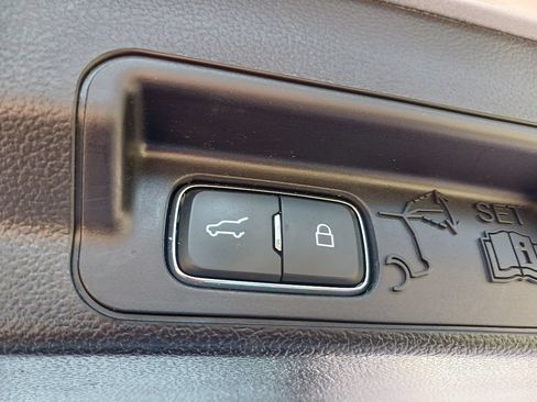 Used 2023 Ford Explorer XLT w/ Equipment Group 202A AWD/4WD image 7