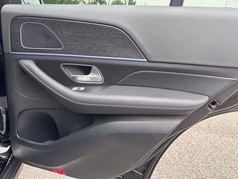 Used 2025 Mercedes-Benz GLE 350 4MATIC image 34