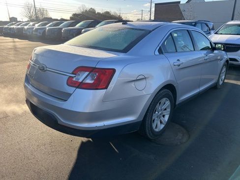 Used 2011 Ford Taurus SE image 5
