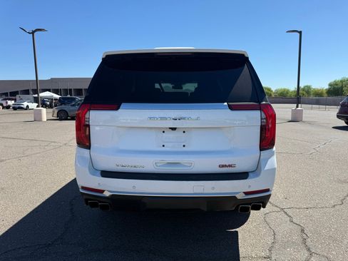 Used 2025 GMC Yukon XL Denali image 6