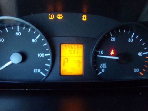Used 2011 Mercedes-Benz Sprinter 2500 image 53