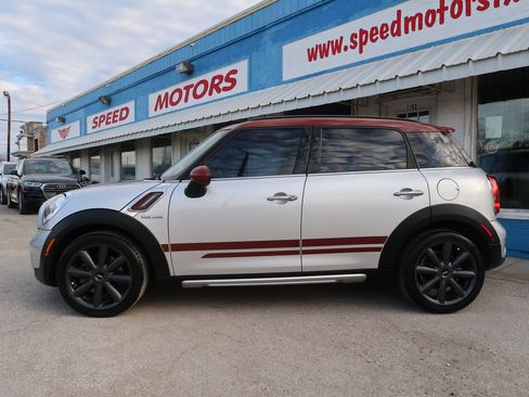 Used 2016 MINI Cooper Countryman S FWD image 3