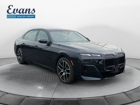 Used 2026 BMW 740i xDrive AWD/4WD image 9