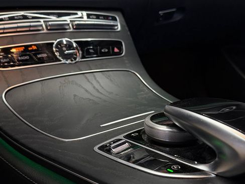 Used 2020 Mercedes-Benz E 350 Sedan image 22