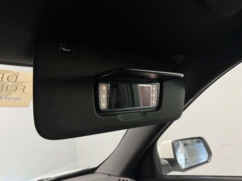 Used 2023 Chevrolet Traverse Premier image 22