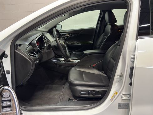 Used 2024 Chevrolet Malibu LT FWD image 13