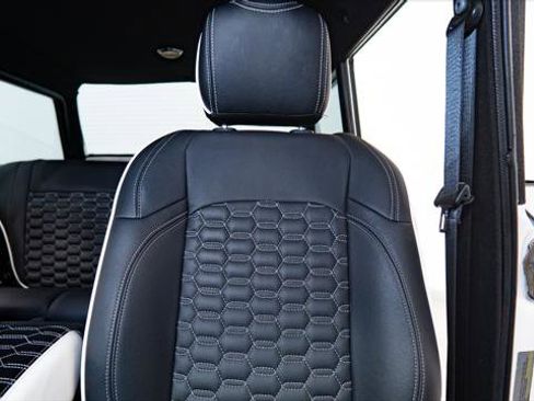 Used 1988 Jeep Grand Wagoneer image 32