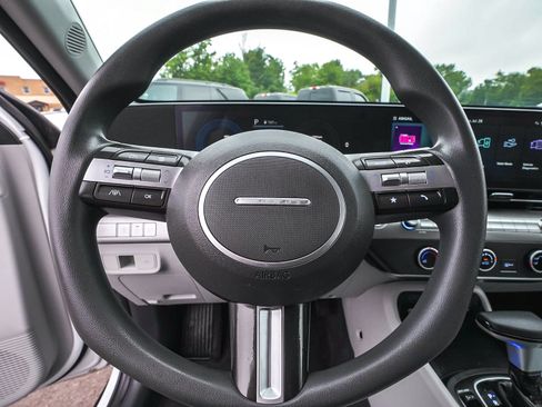 Used 2024 Hyundai Kona SE AWD/4WD image 19