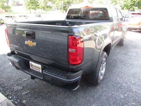 Used 2015 Chevrolet Colorado Z71 AWD/4WD image 9