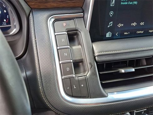 Used 2024 Chevrolet Suburban Premier image 13