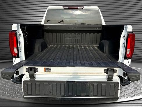 Used 2023 GMC Sierra 1500 SLT AWD/4WD image 7