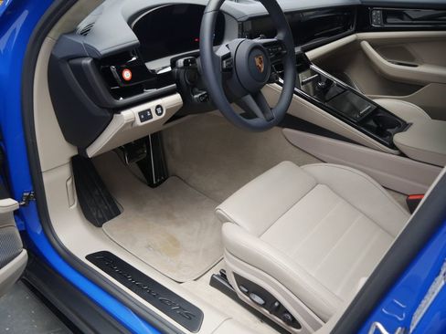 Certified 2026 Porsche Panamera GTS AWD/4WD image 4