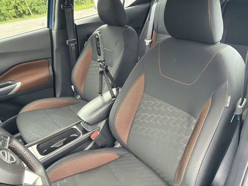 Used 2024 Nissan Kicks SR FWD image 13