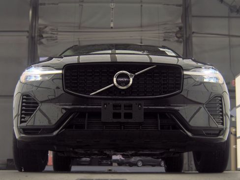 Used 2024 Volvo XC60 T8 Plus w/ Protection Package Premier AWD/4WD image 22