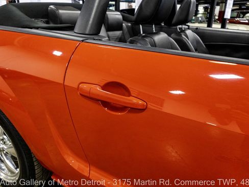 Used 2005 Ford Mustang GT Premium RWD image 32