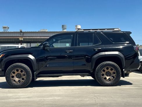 Used 2025 Toyota 4Runner Trailhunter AWD/4WD image 6
