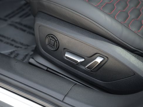 Certified 2025 Audi RS 6 performance AWD/4WD image 26