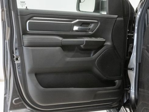 New 2026 RAM 1500 4x4 Crew Cab image 9