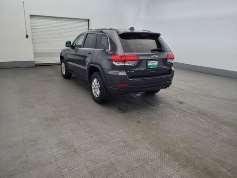 Used 2019 Jeep Grand Cherokee Laredo AWD/4WD image 5