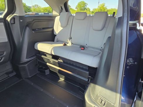 Used 2024 Honda Odyssey EX-L image 23