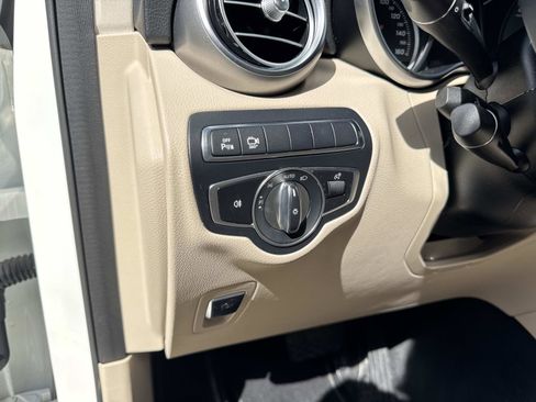 Used 2018 Mercedes-Benz GLC 300 image 21