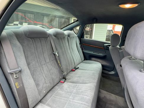 Used 2004 Chevrolet Impala Sedan image 22