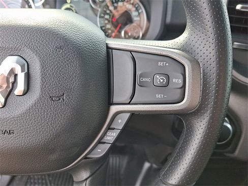 Used 2024 RAM 2500 Tradesman w/ Chrome Appearance Group image 21