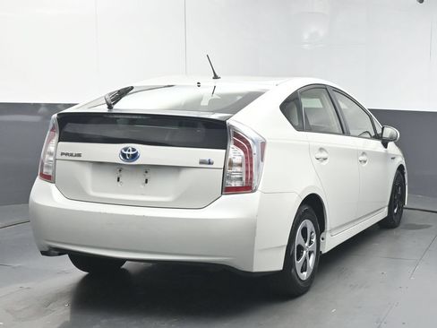 Used 2014 Toyota Prius Two FWD image 7